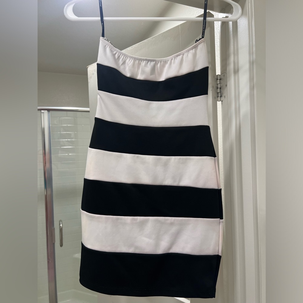 - Black and white tube dress
